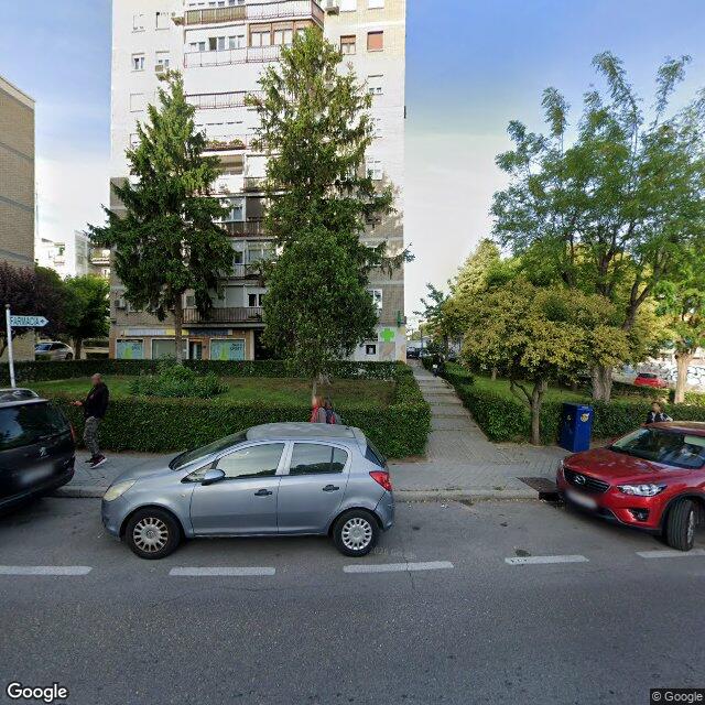 Street view near Farmacia Casillas Zamora in Madrid