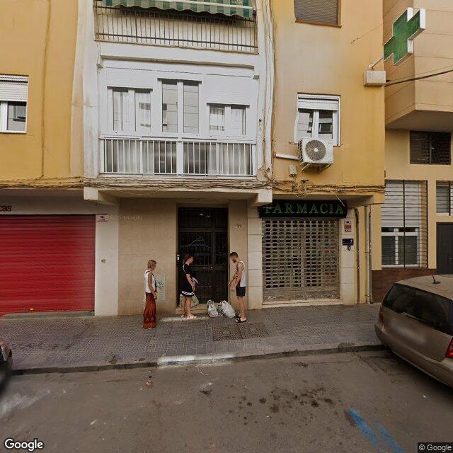 Street view near Farmacia Castilla Lucena in Málaga