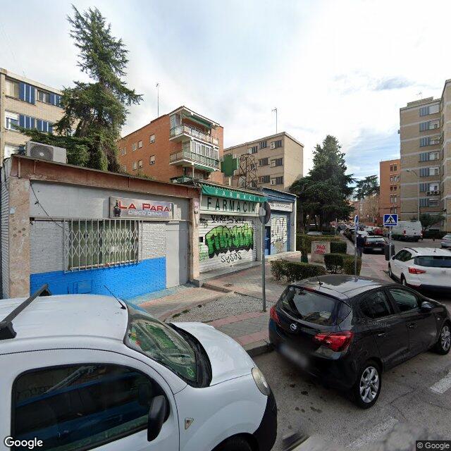 Street view near Farmacia Castillo Fernández in Madrid