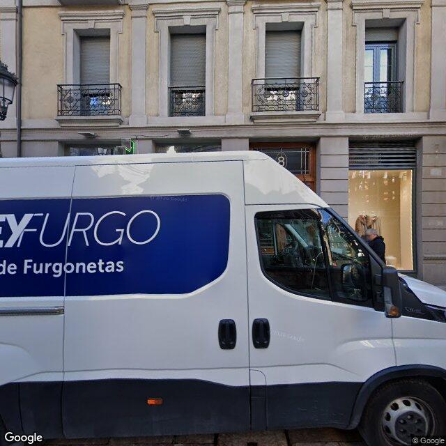 Street view near Farmacia Cavia in Oviedo / Uviéu
