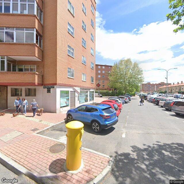 Street view near Farmacia in Ávila
