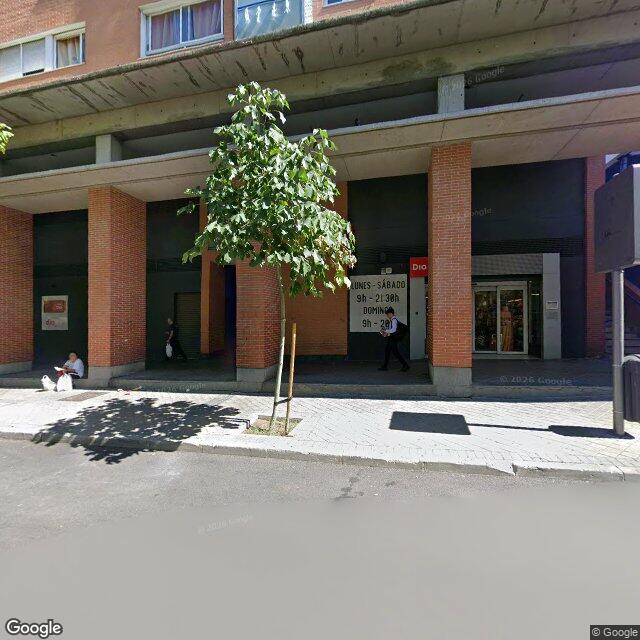 Street view near Farmacia Central in Madrid