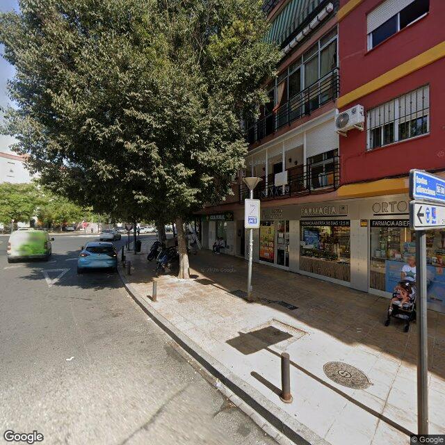 Street view near Farmacia Centro Bellavista in Sevilla