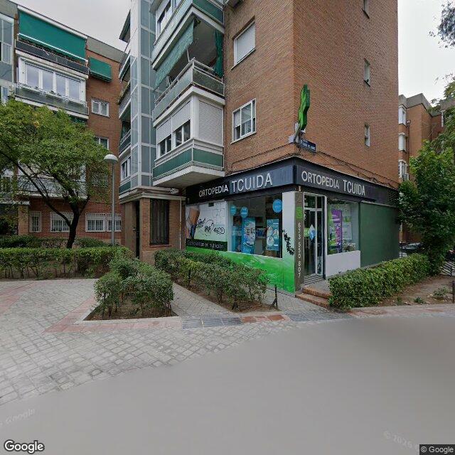 Street view near Farmacia in Madrid
