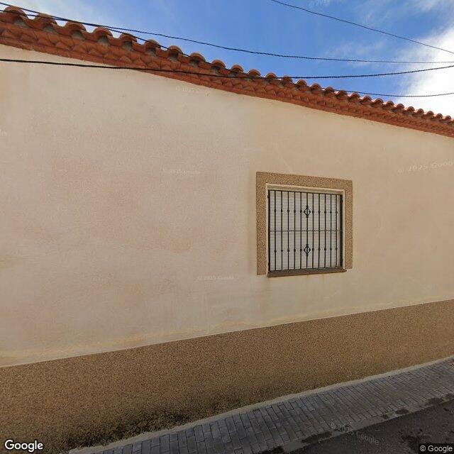 Street view near Farmacia in Darro