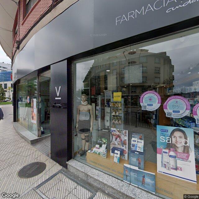 Street view near Farmacia Chavarri in Oviedo / Uviéu