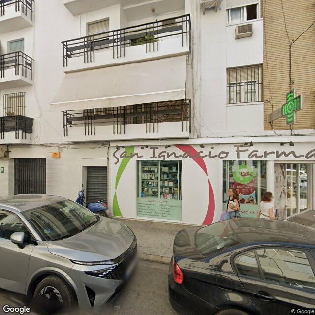 Street view near Farmacia Cristina González Aguilar in Sevilla (los Remedios)