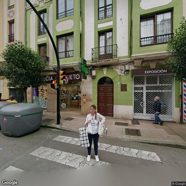 Street view near Farmacia Cueto in Gijón/Xixón