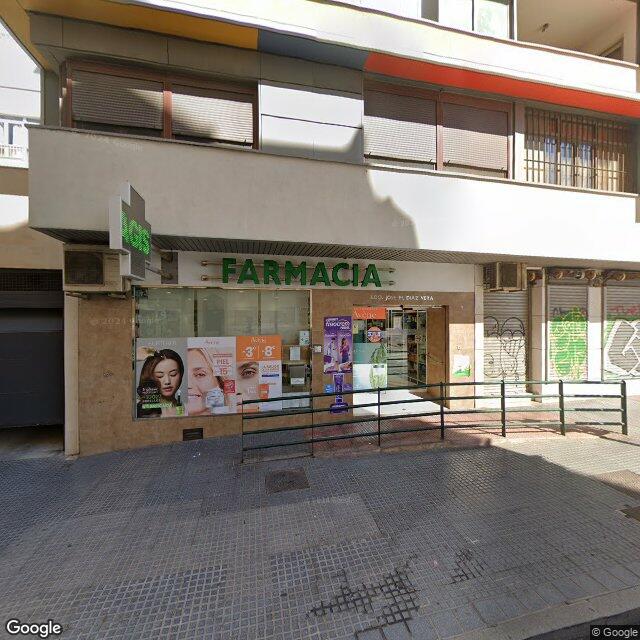 Street view near Farmacia Díaz Vera in Málaga