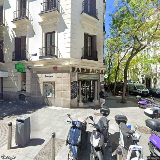 Street view near Farmacia in Madrid