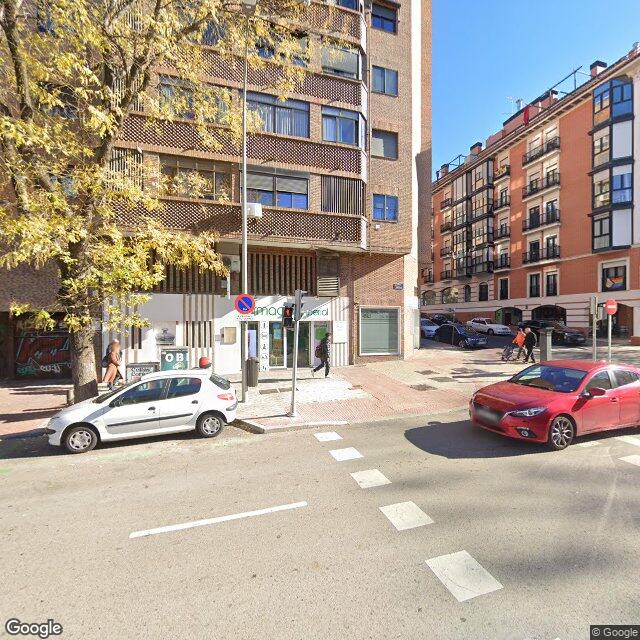 Street view near Farmacia in Madrid