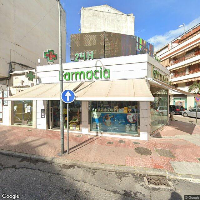 Street view near Farmacia in Córdoba
