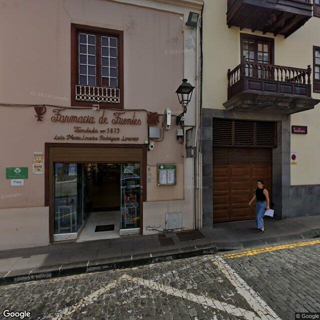 Street view near Farmacia De Fuentes in Spain