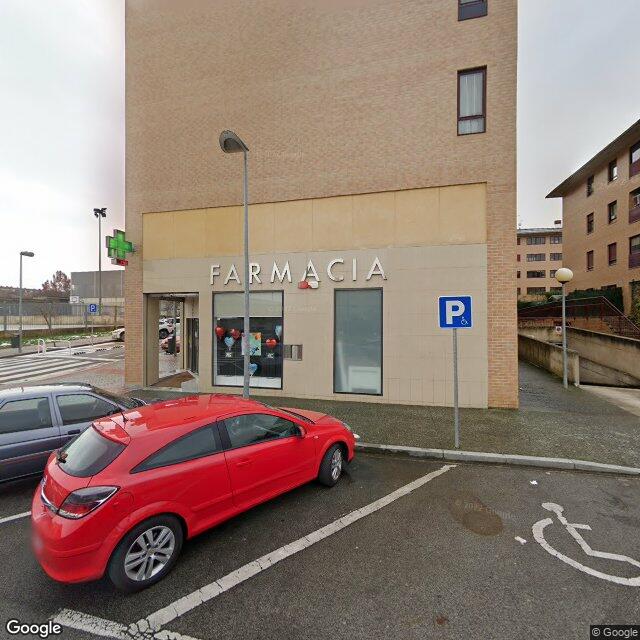 Street view near Farmacia De Fuentes in Pamplona