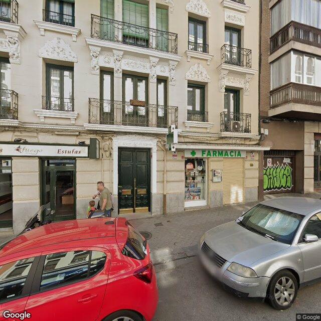 Street view near Farmacia in Madrid