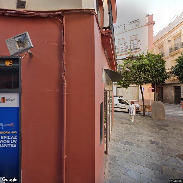 Street view near Farmacia Del Arenal in Sevilla