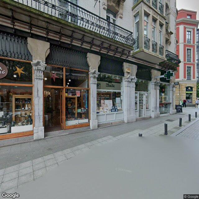 Street view near Farmacia Del Muelle in Gijón/Xixón