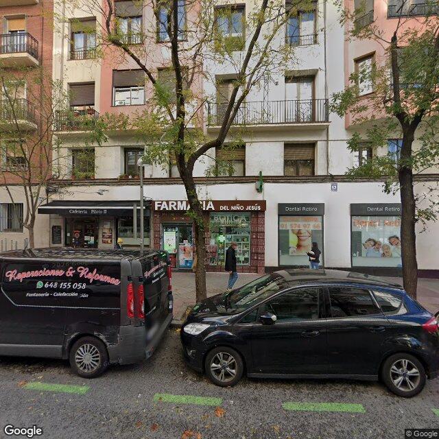 Street view near Farmacia Del Niño Jesús in Madrid