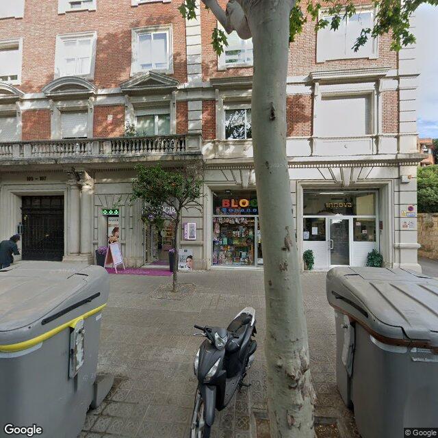 Street view near Farmacia Dra. Sancho in Barcelona