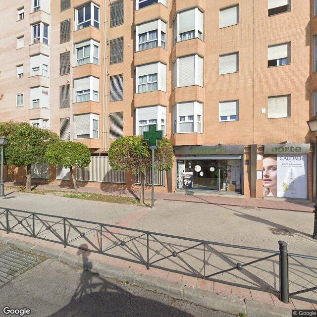 Street view near Farmacia in Madrid