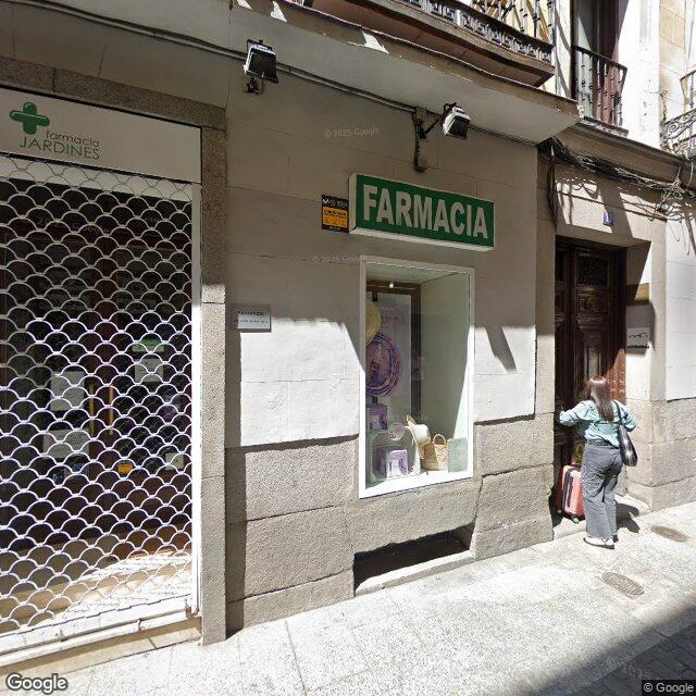 Street view near Farmacia in Madrid