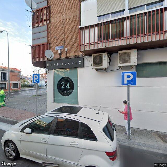 Street view near Farmacia in Madrid