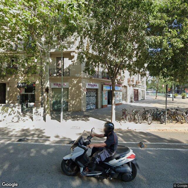Street view near Farmacia Ecoceutics Eugeni Fors in Barcelona