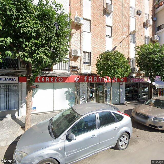 Street view near Farmacia El Cerezo in Sevilla