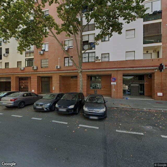 Street view near Farmacia El Globo in Sevilla