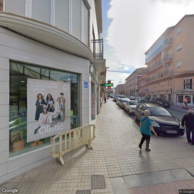 Street view near Farmacia El Mercado Lda. Ana María Lloret in Spain