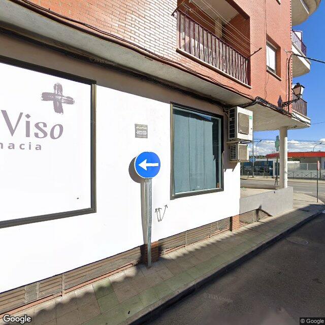 Street view near Farmacia El Viso in Toledo