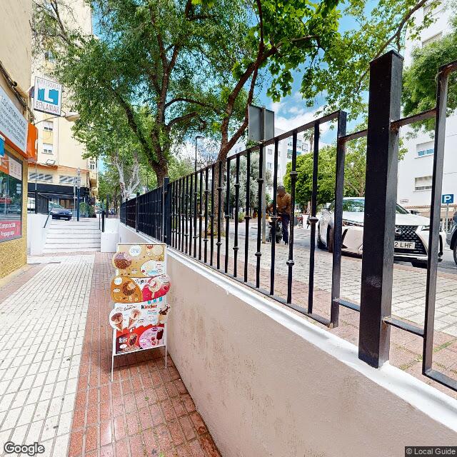 Street view near Farmacia Elisa Ramos Olmo in San Pedro de Alcántara