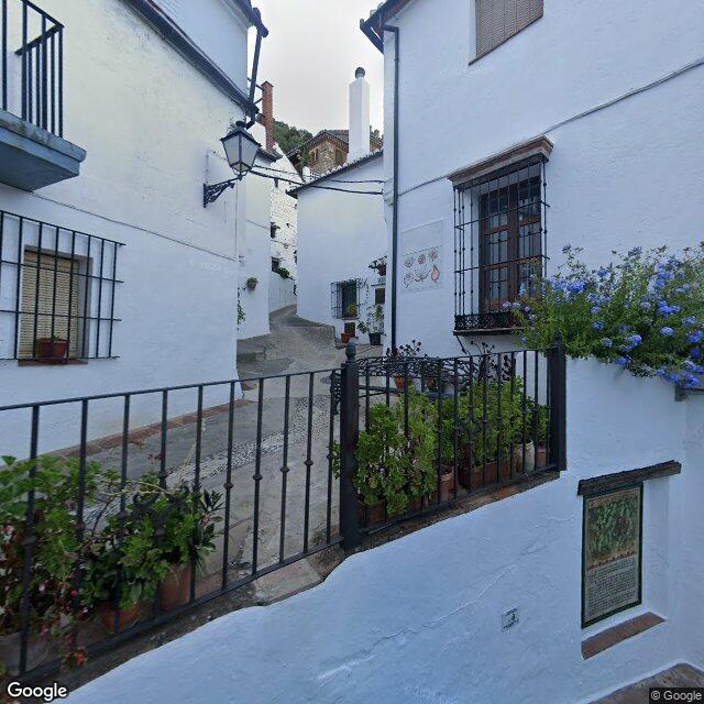 Street view near Farmacia Enrique Castillo in Benalauría