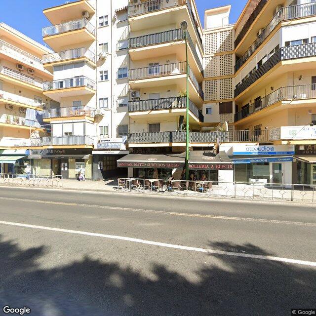 Street view near Farmacia Esperanza Macarena Jimenez Pancho in Sevilla (centro)