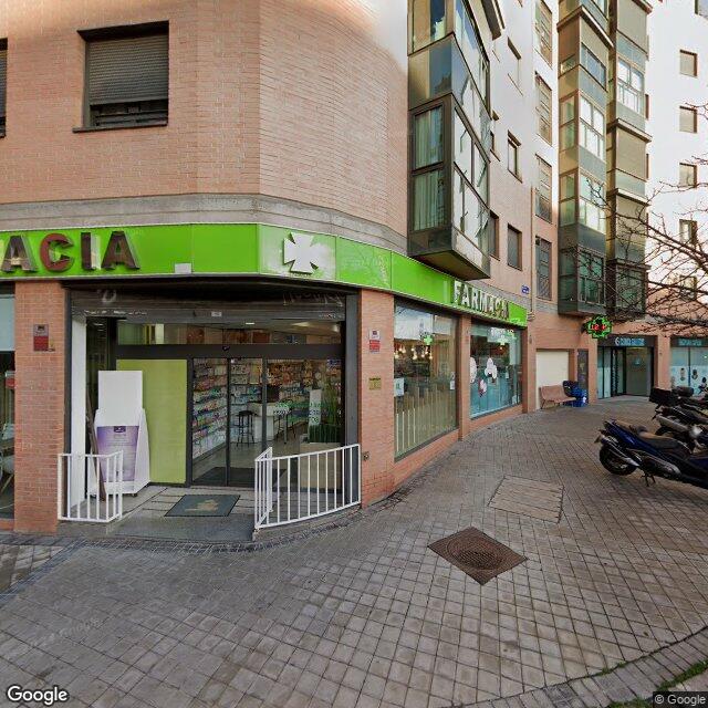 Street view near Farmacia in Madrid