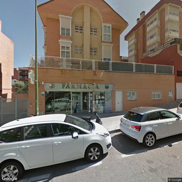 Street view near Farmacia in Madrid