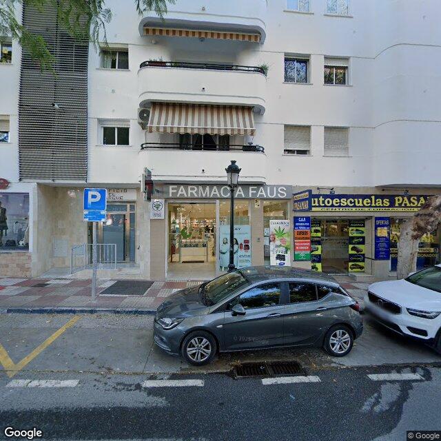 Street view near Farmacia Faus in San Pedro Alcántara