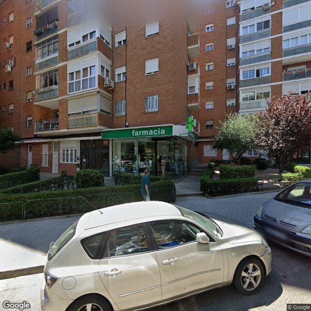 Street view near Farmacia in Madrid