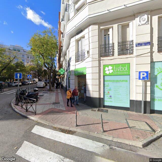 Street view near Farmacia in Madrid