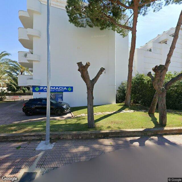 Street view near Farmacia in Spain