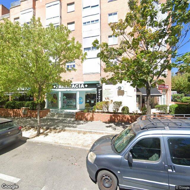 Street view near Farmacia in Madrid