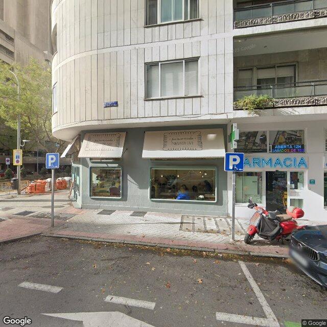Street view near Farmacia in Madrid