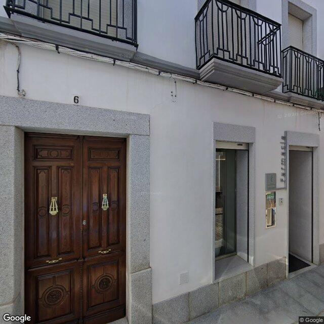 Street view near Farmacia Fernández Doctor in Hinojosa del Duque