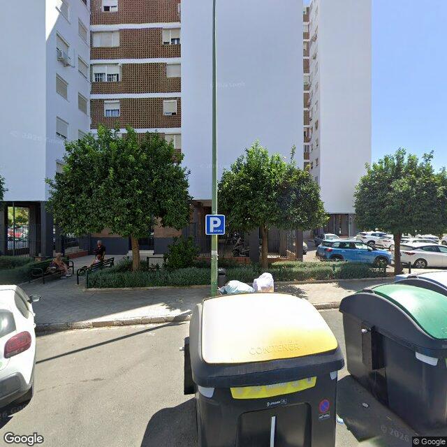 Street view near Farmacia Fernando Robina Fernandez in Sevilla (norte de la Macarena)