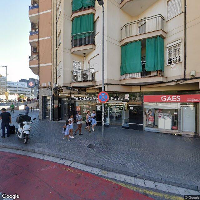 Street view near Farmacia Fontana in Barcelona