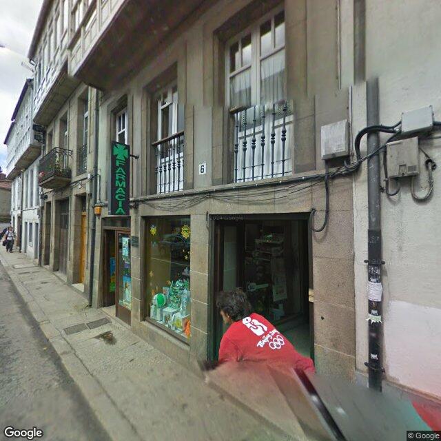 Street view near Farmacia Frade in Santiago de Compostela