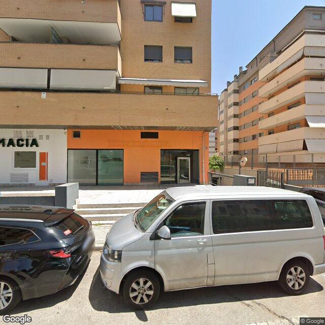 Street view near Farmacia Fuente Cisneros in Spain