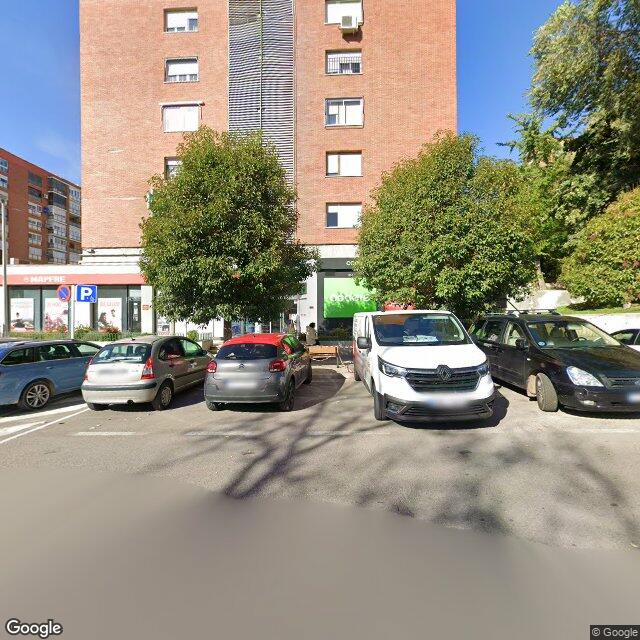 Street view near Farmacia Fuentespina in Madrid