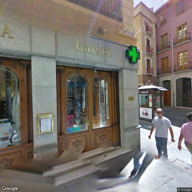 Street view near Farmacia Gálvez in Granada