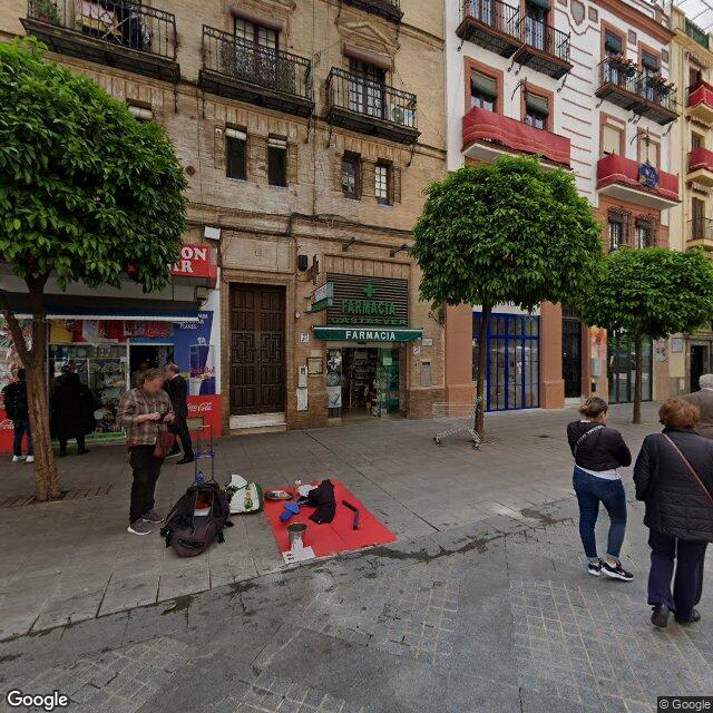 Street view near Farmacia Gastalver in Sevilla